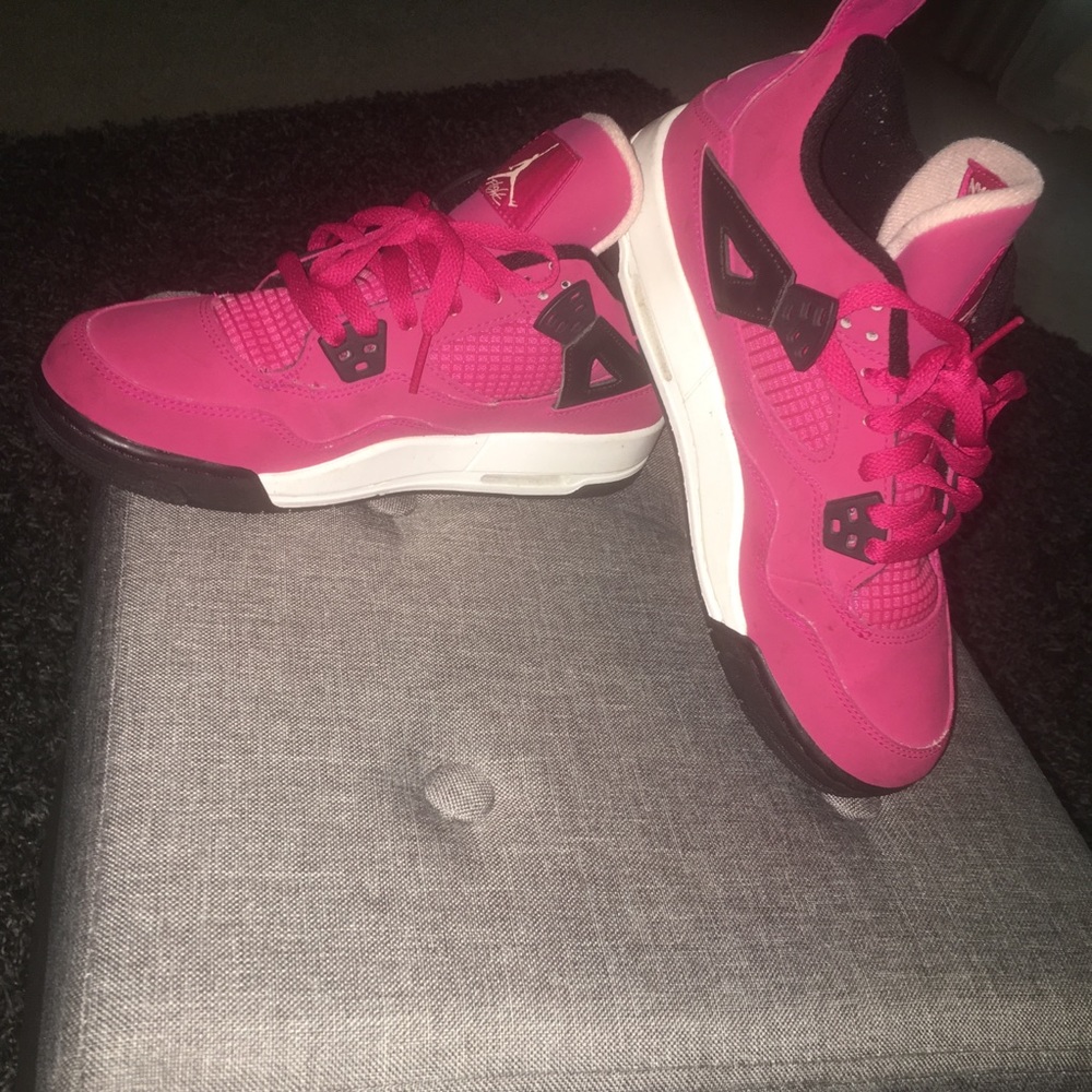 Air Jordan Retro 4 GS Voltage Cherry White Black